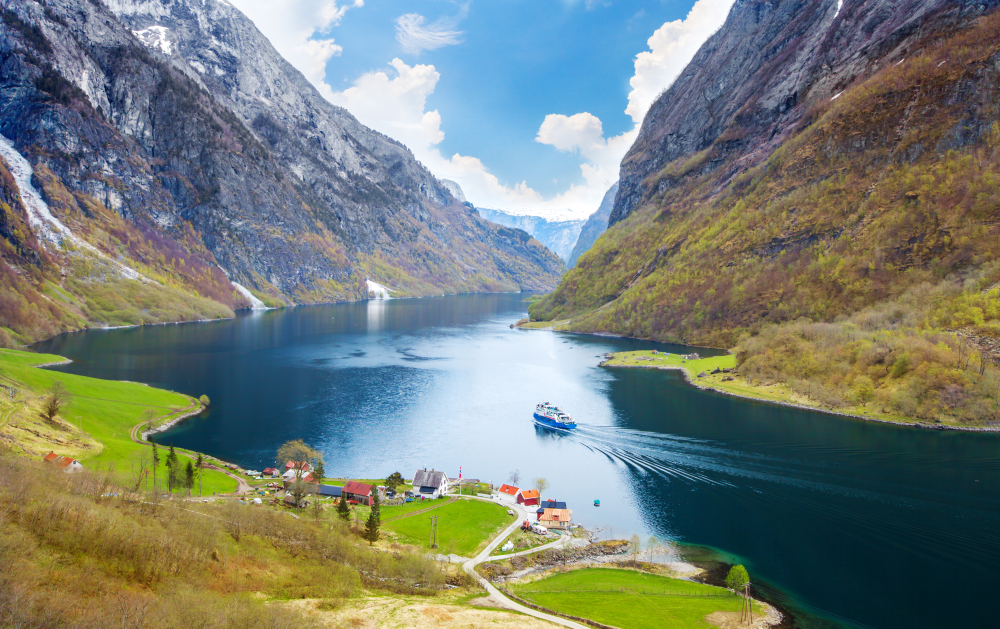 Ez a kép a norvégiai Nærøyfjordot ábrázolja, amely a világörökség része. - Z(s)eppelin utazás